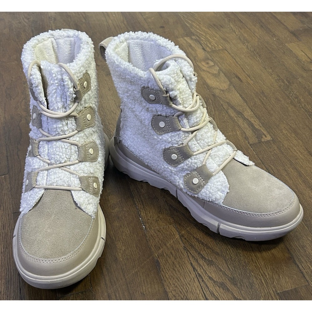 Sorel Women's Explorer II Joan Cozy boots Cream Size 8.5 Warm Waterproof Cozy